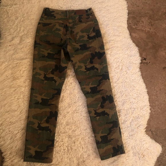 Madewell The High-Rise Slim Boyjean in Cottontail - Picture 6 of 6